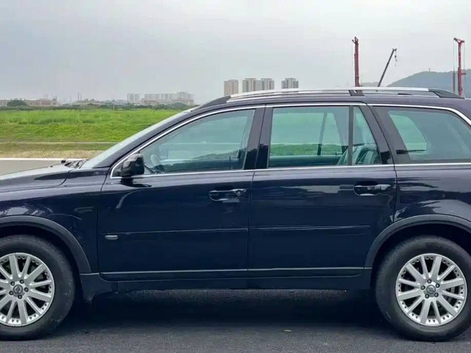 Volvo XC90 2009 2006 4.4 V8 AWD 5-seater Executive