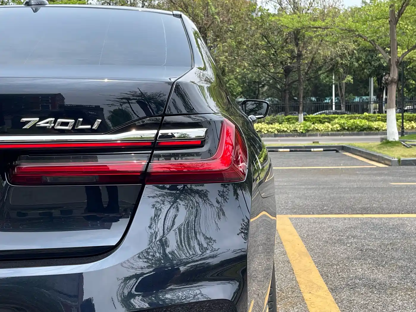 BMW 7 Series 2021 Model 740Li Leading M Sport Package фото 10