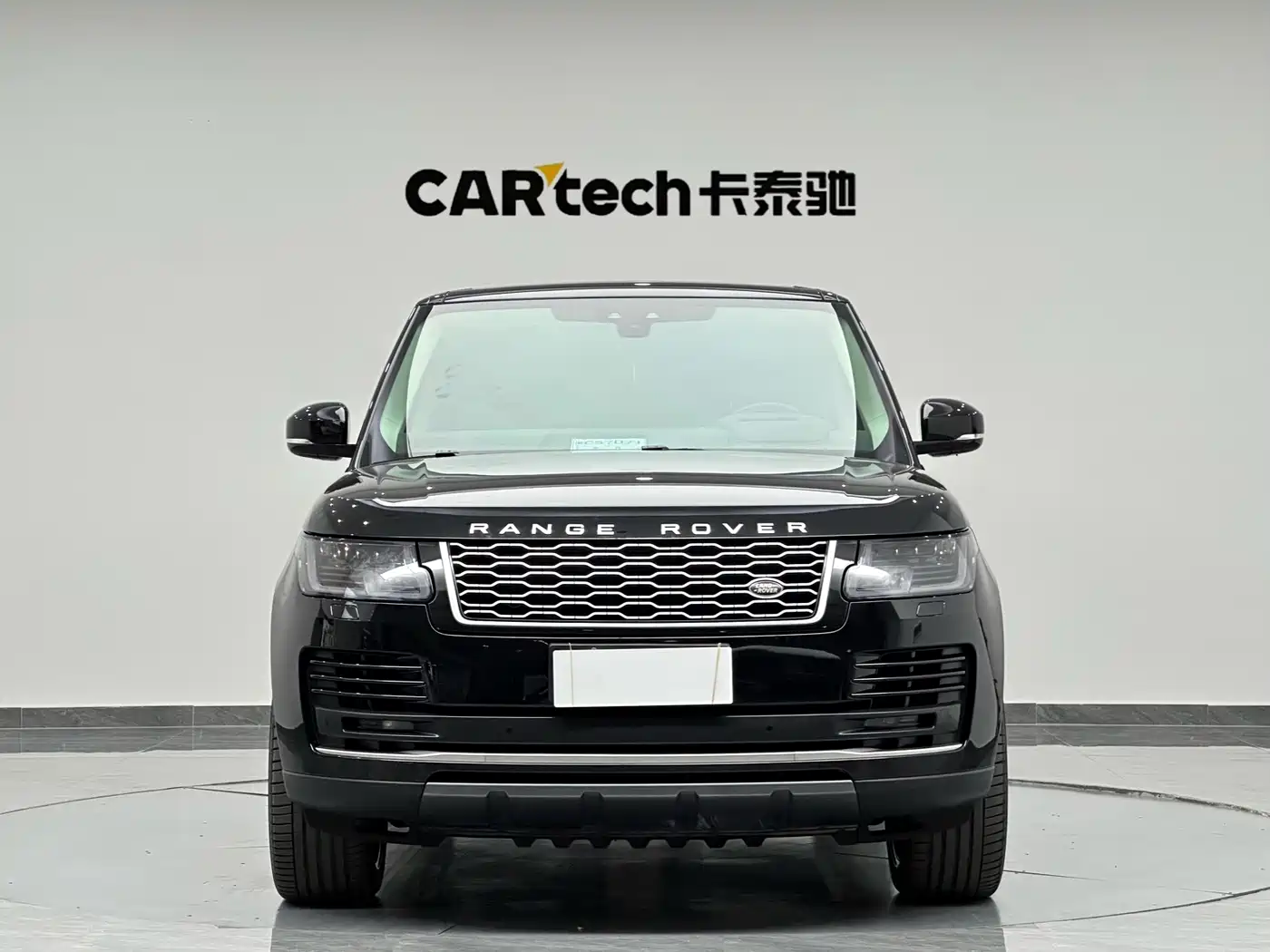 Land Rover Range Rover 2022 3.0 L6 400PS Heritage Extended Classic Edition фото 2