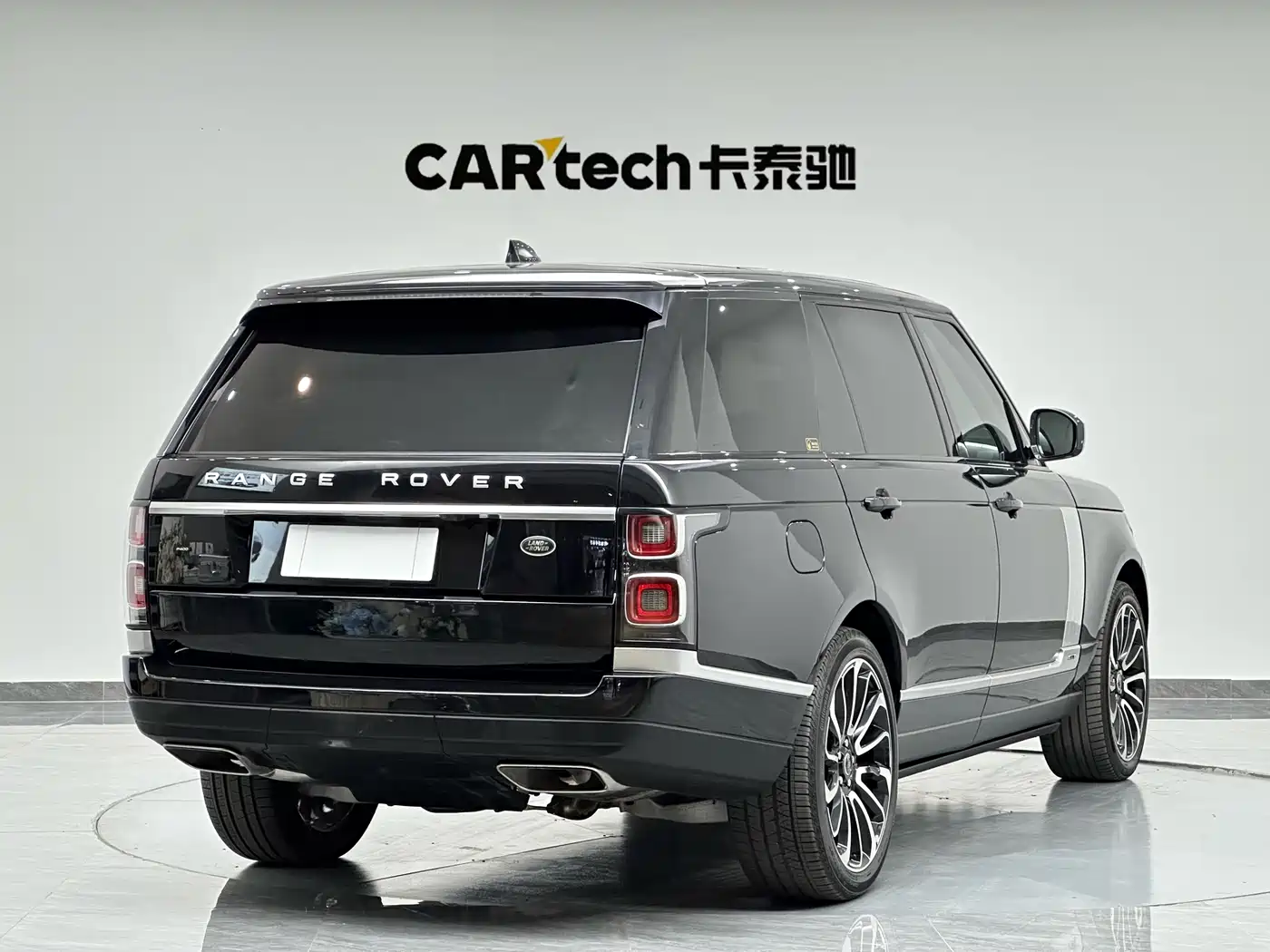 Land Rover Range Rover 2022 3.0 L6 400PS Heritage Extended Classic Edition фото 5