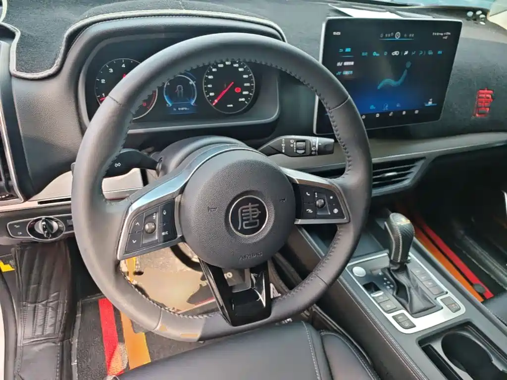 BYD Tang 2018 2018 2.0T Automatic Smart Connection Noble Edition 7-Seater China V