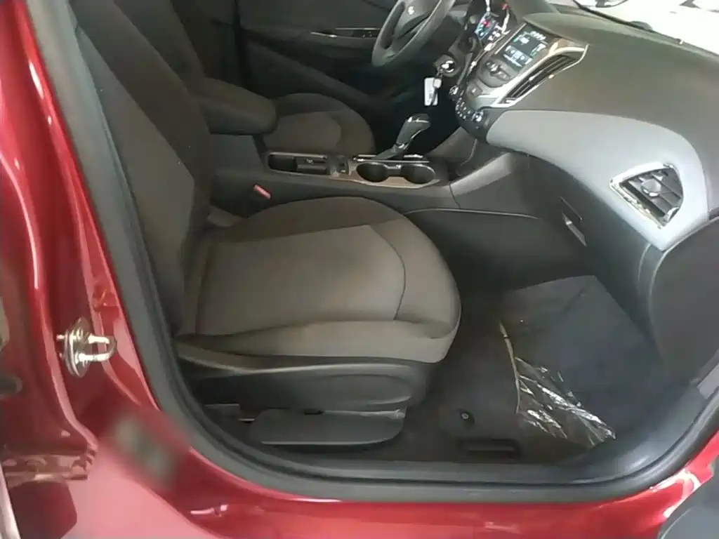 Chevrolet Cruze 2018 2017 1.5L Hatchback Auto Pioneer Sunroof