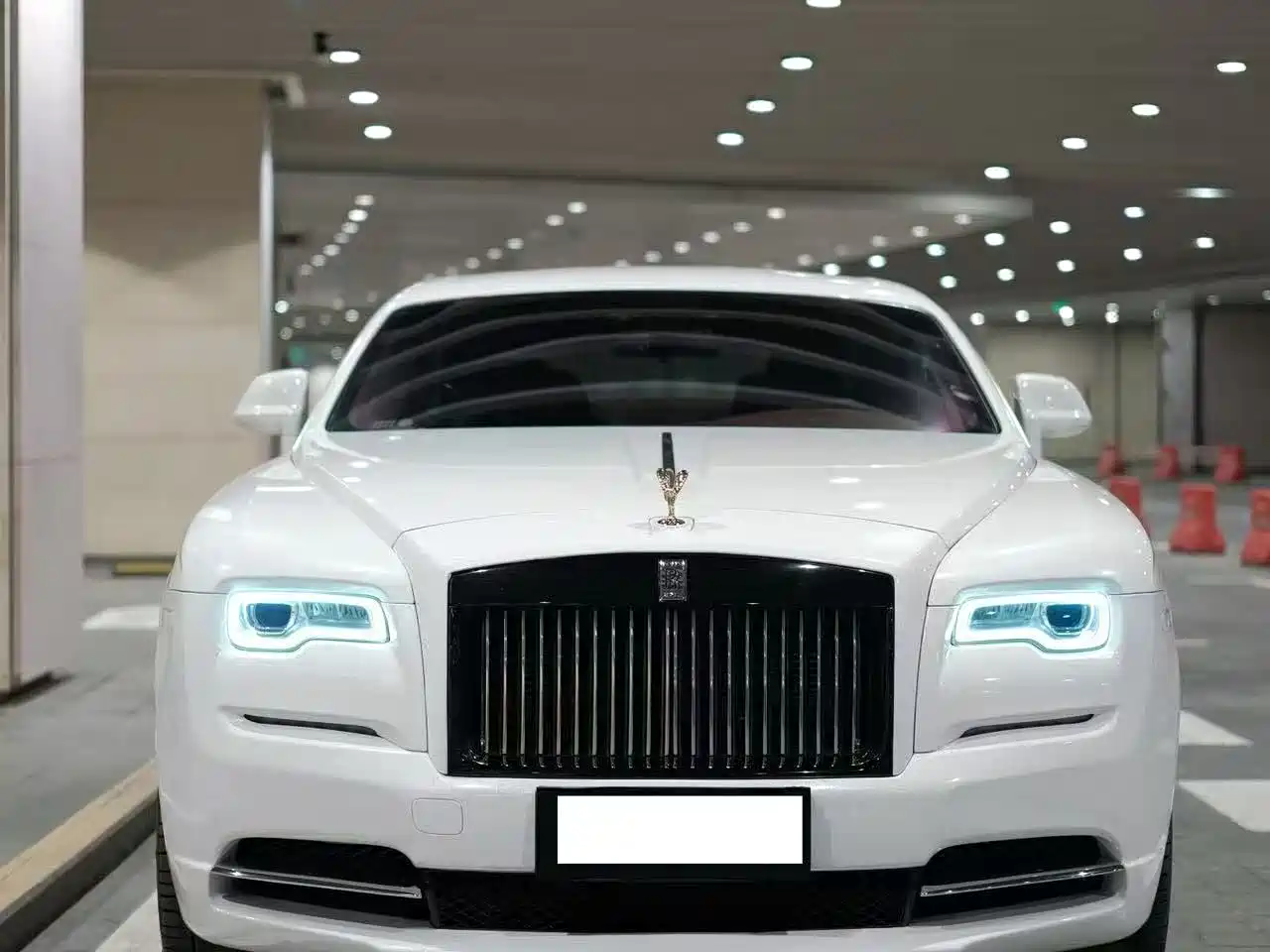 Rolls-Royce Wraith 2018 6.6T Standard фото 11