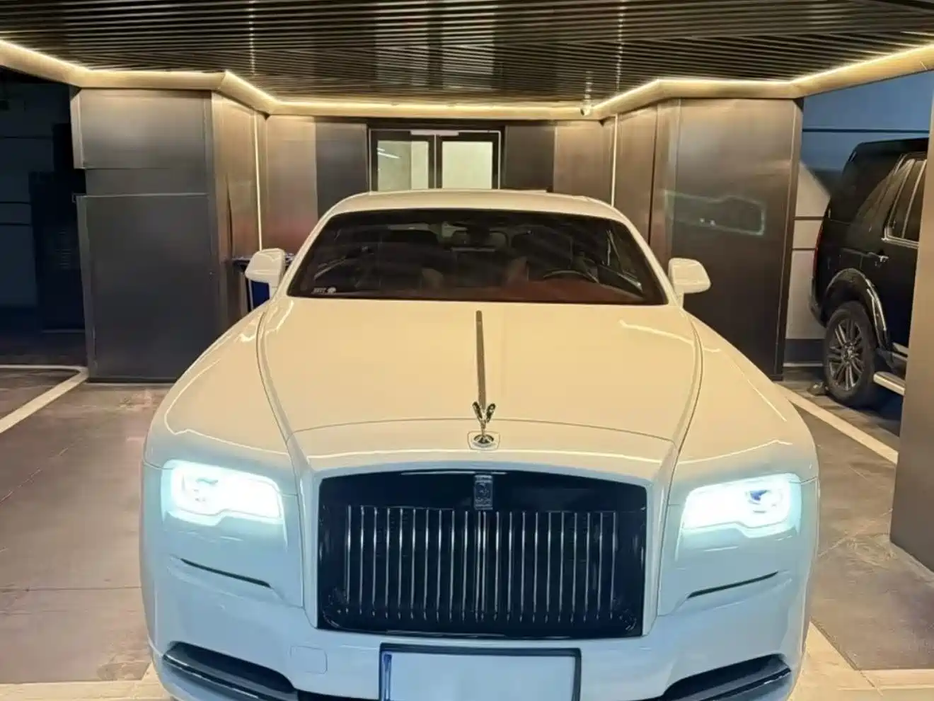 Rolls-Royce Wraith 2018 6.6T Standard фото 2