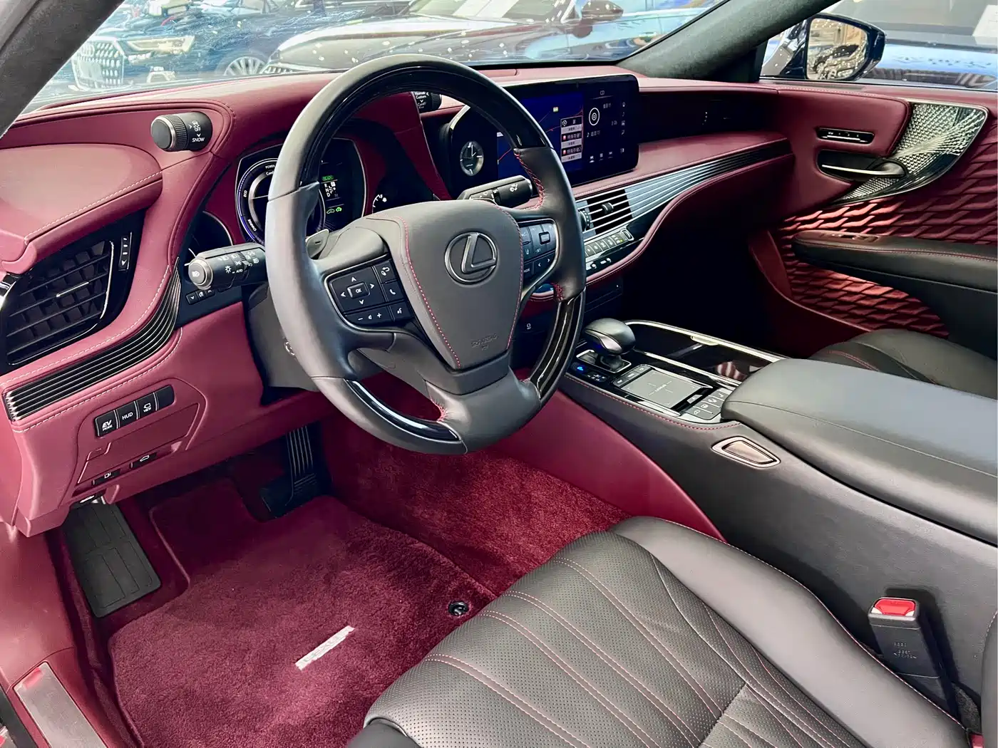 Lexus LS 2021 500h Executive Edition фото 7