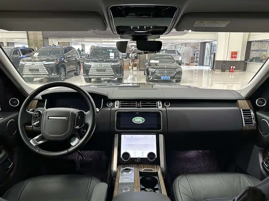 Land Rover Range Rover 2019 3.0 SC V6 Golden Age Edition фото 13