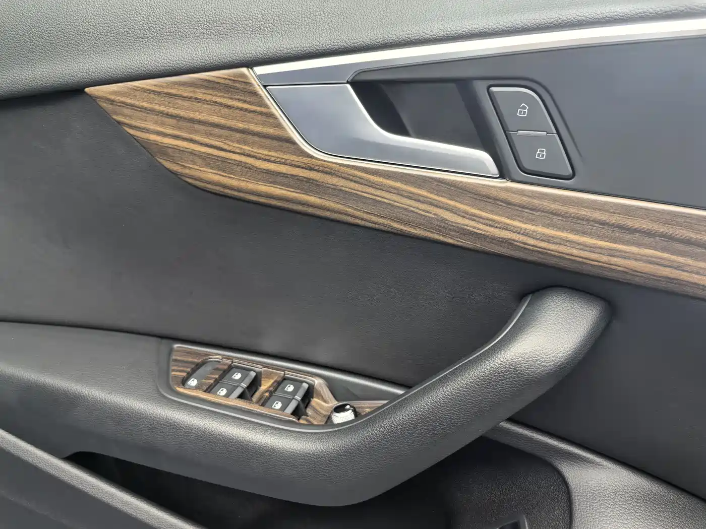 Audi A4L 2022 40 TFSI Fashion Dynamic фото 6