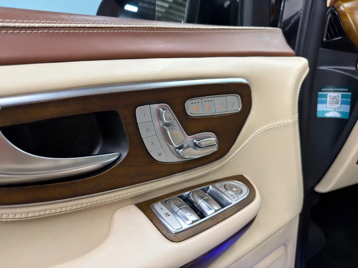 Mercedes-Benz V-Class 2018 V 260 L Premium Long Wheelbase Edition China VI фото 22