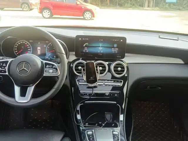 Mercedes-Benz GLC 2021 GLC 260 L 4MATIC Sporty — фото 4