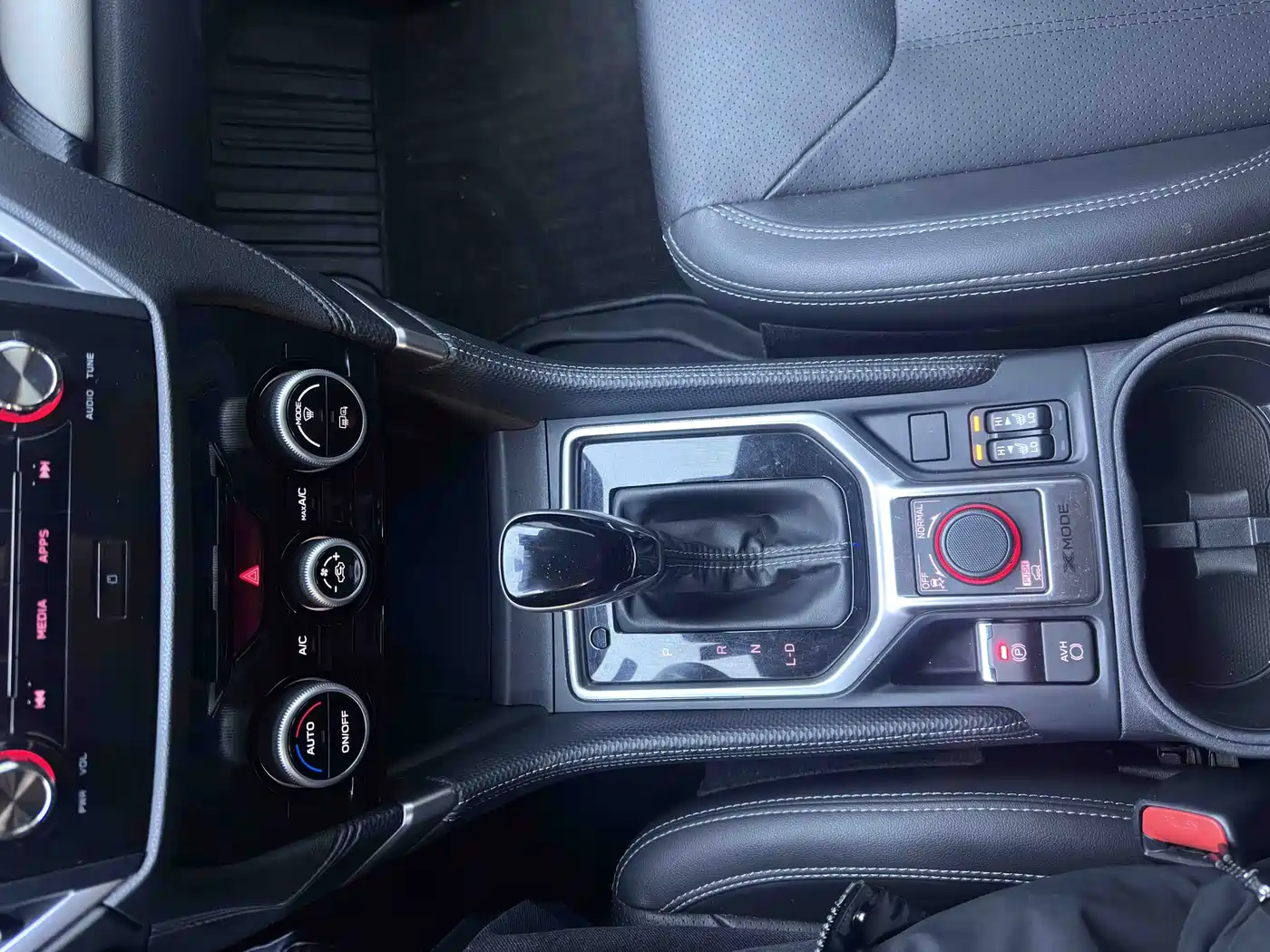 Subaru Forester 2022 2.0i AWD Luxury Edition with EyeSight фото 16