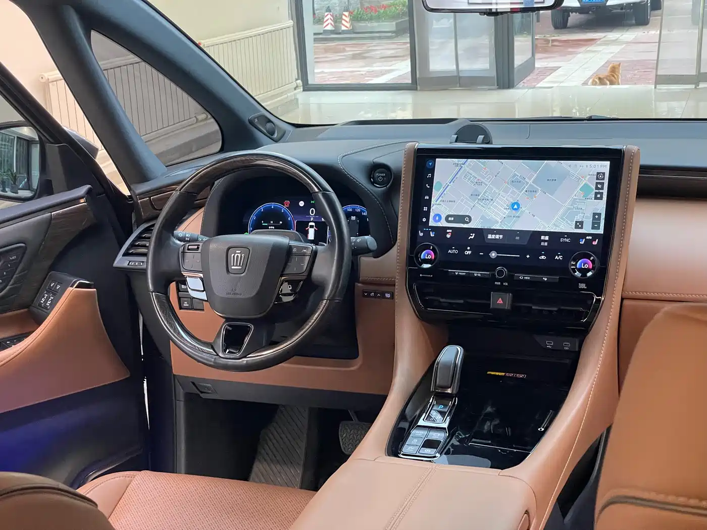 Toyota Vellfire 2024 Crown Hybrid 2.5L Premium Edition фото 22