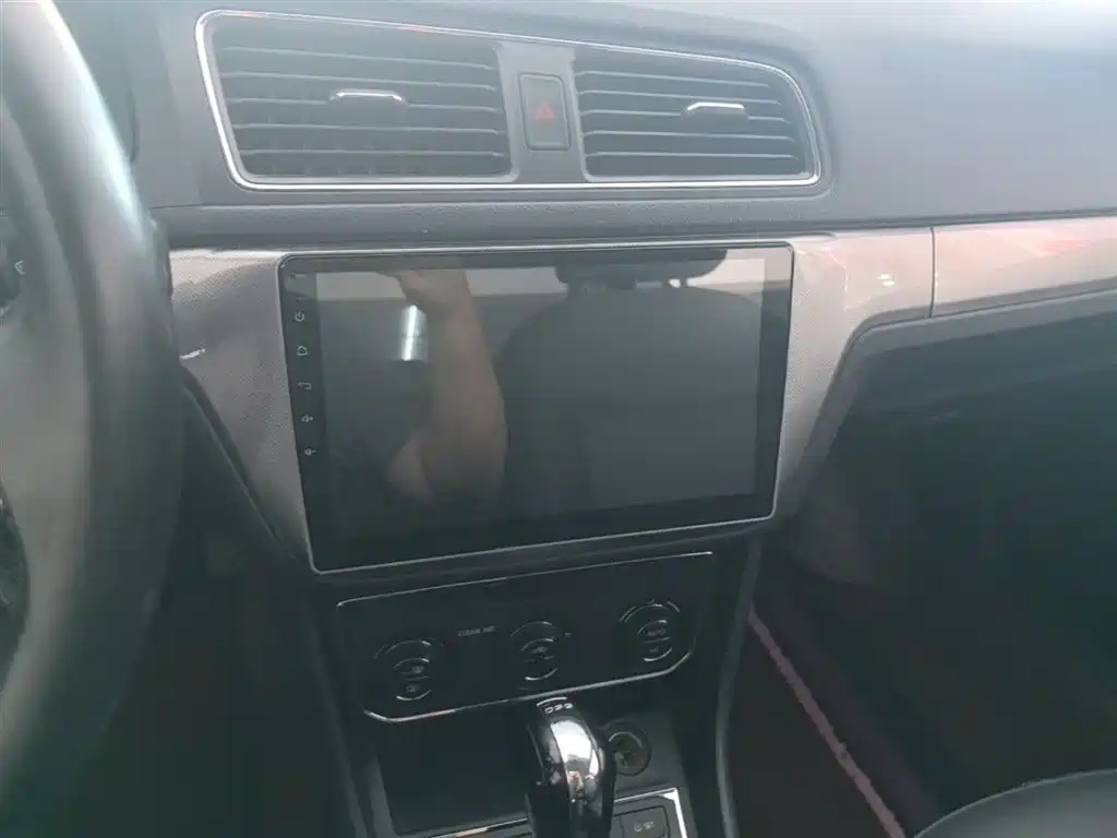 Volkswagen Lavida 2017 230TSI DSG Comfort Edition фото 13