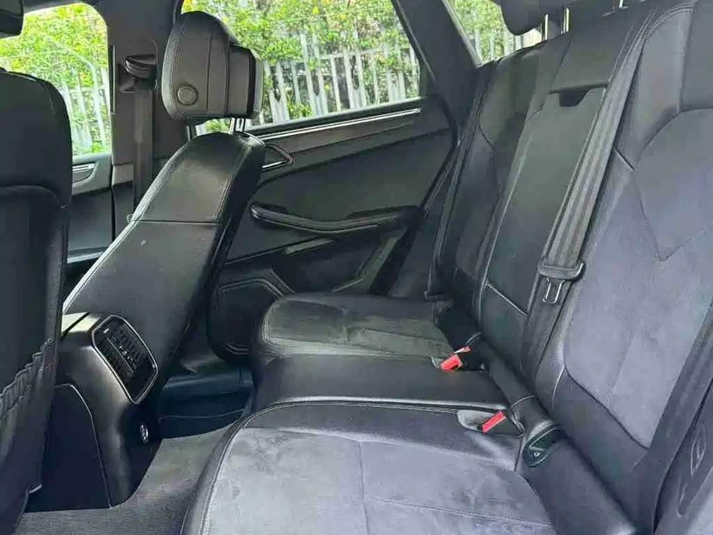 Porsche Macan 2018 Macan 2.0T фото 9