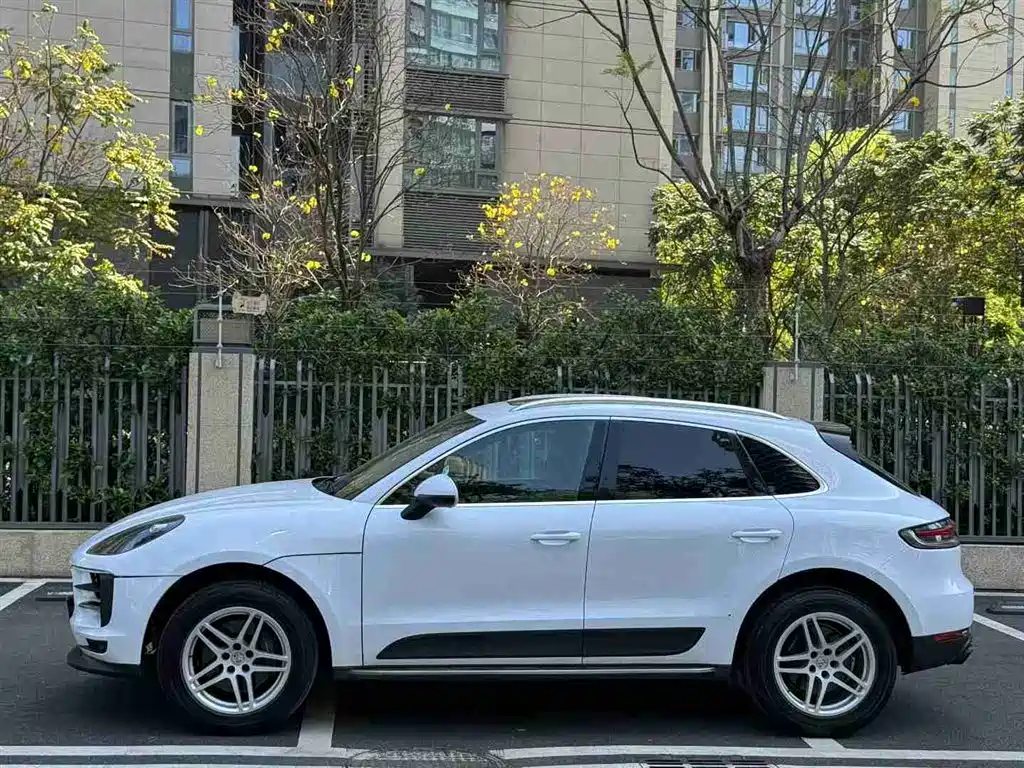 Porsche Macan 2018 Macan 2.0T фото 3