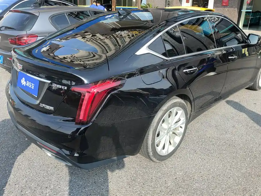 CADILLAC CT5