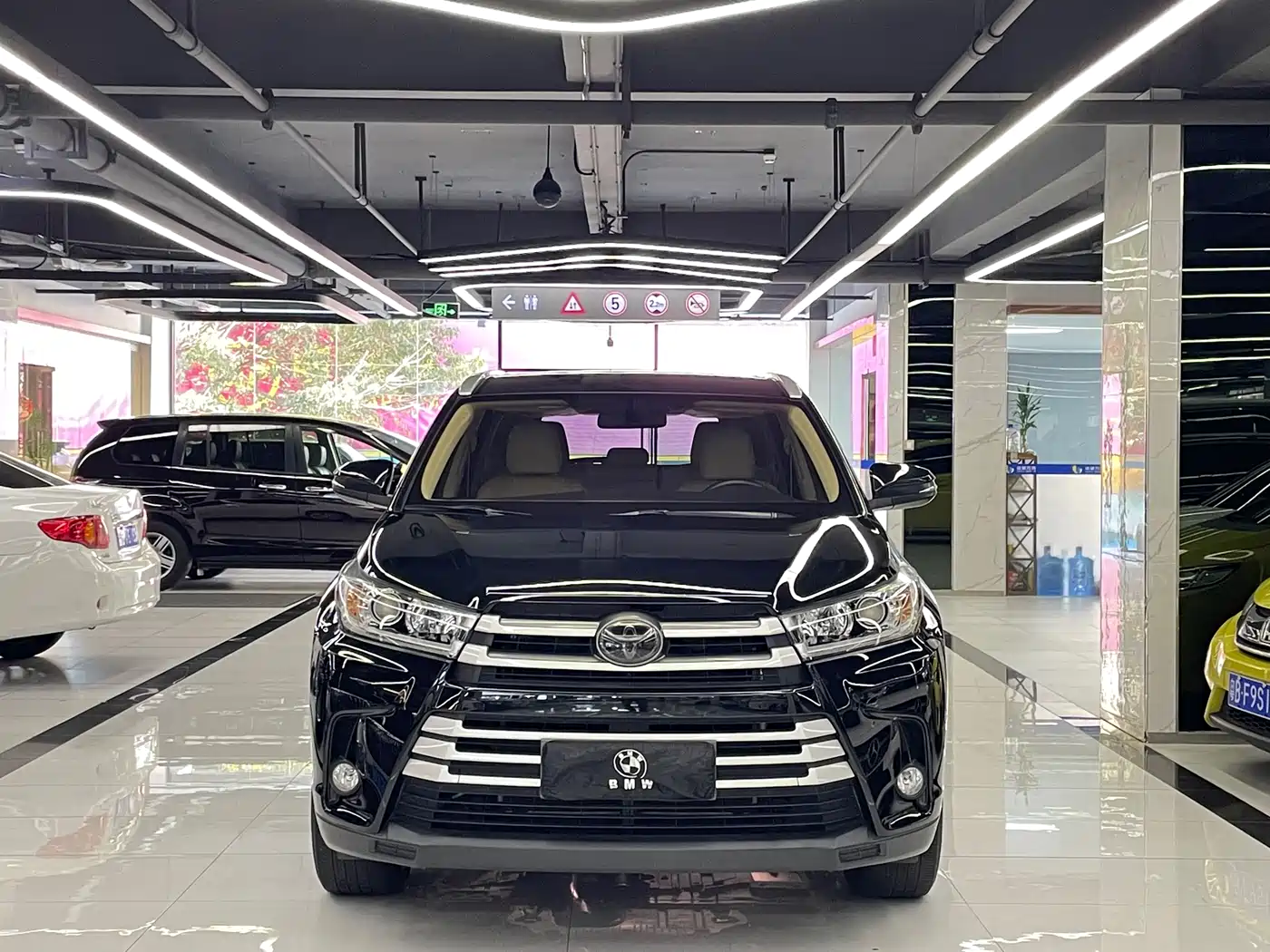 Toyota Highlander 2018 2.0T 4WD Elite 7-seater China VI фото 2