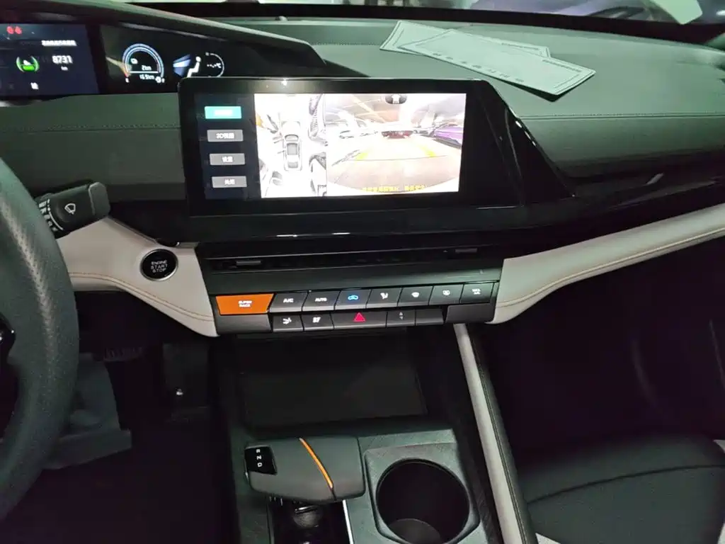 Changan UNI-V iDD 2025 2024 Blue Whale Smart iDD 136km Smart Cool