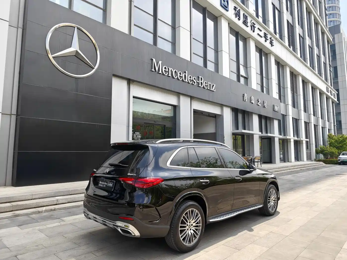 MERCEDES-BENZ GLC