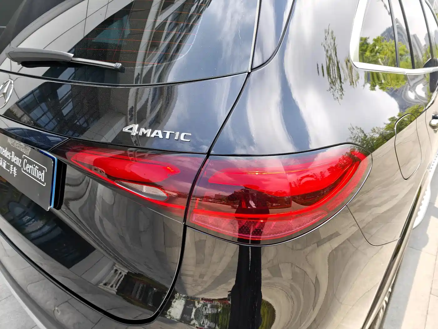 MERCEDES-BENZ GLC