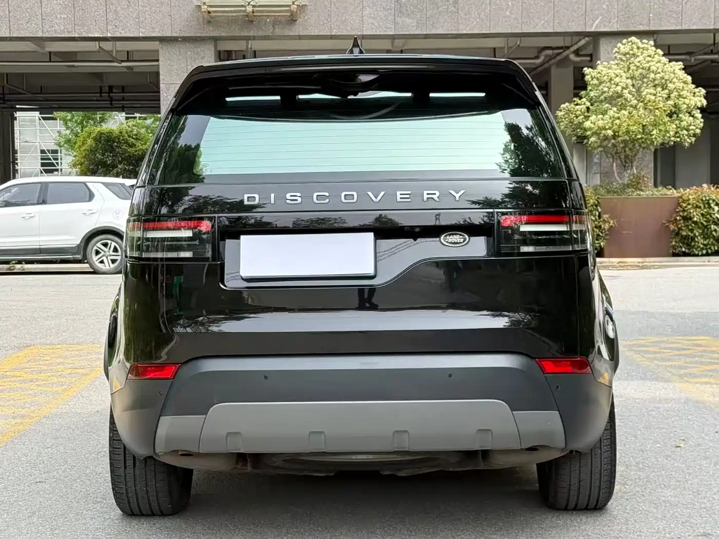 Фото 4 - Land Rover Discovery