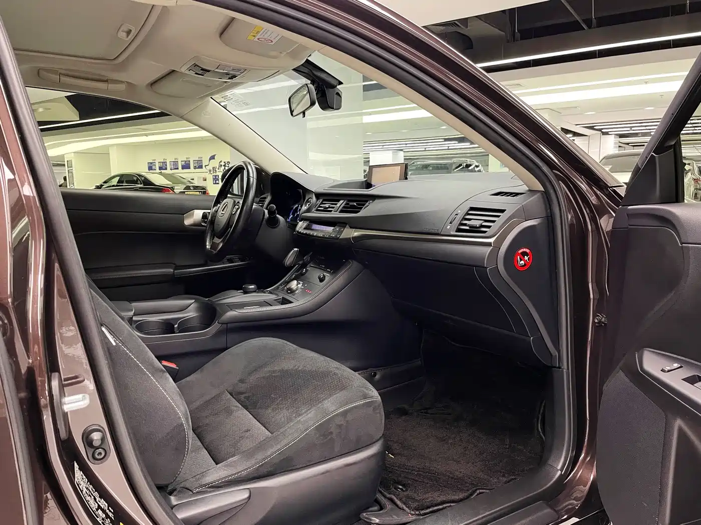 Lexus CT 2016 2014 CT200h Comfort Monochrome