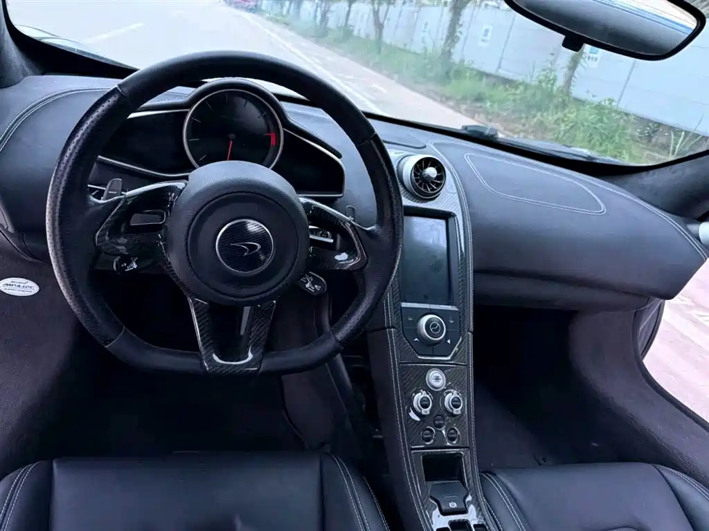 McLaren 12C 2013 3.8T SPIDER фото 11