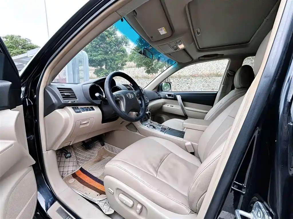 Toyota Highlander 2009 2.7L 2WD 7-seater Luxury Edition фото 7
