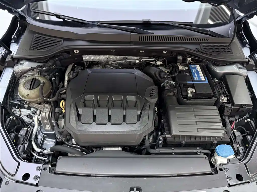 Volkswagen Passat 2022 330TSI Starry Sky Premium Edition фото 12