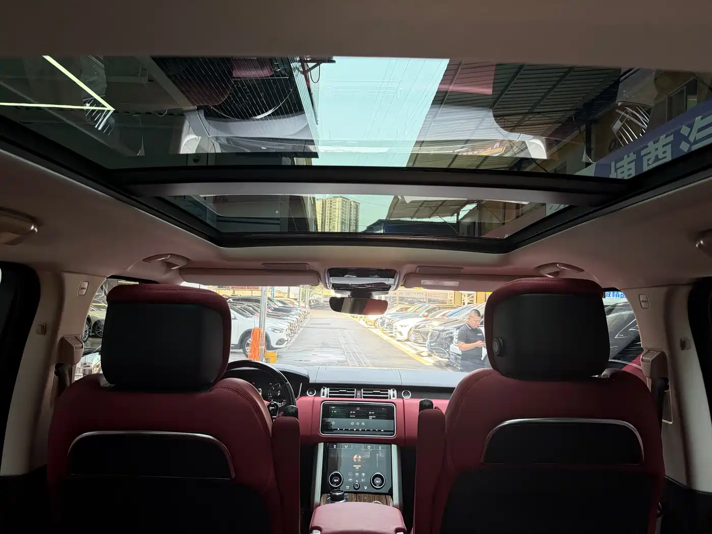 Land Rover Range Rover 2019 3.0 SCV6 Heritage Edition фото 19