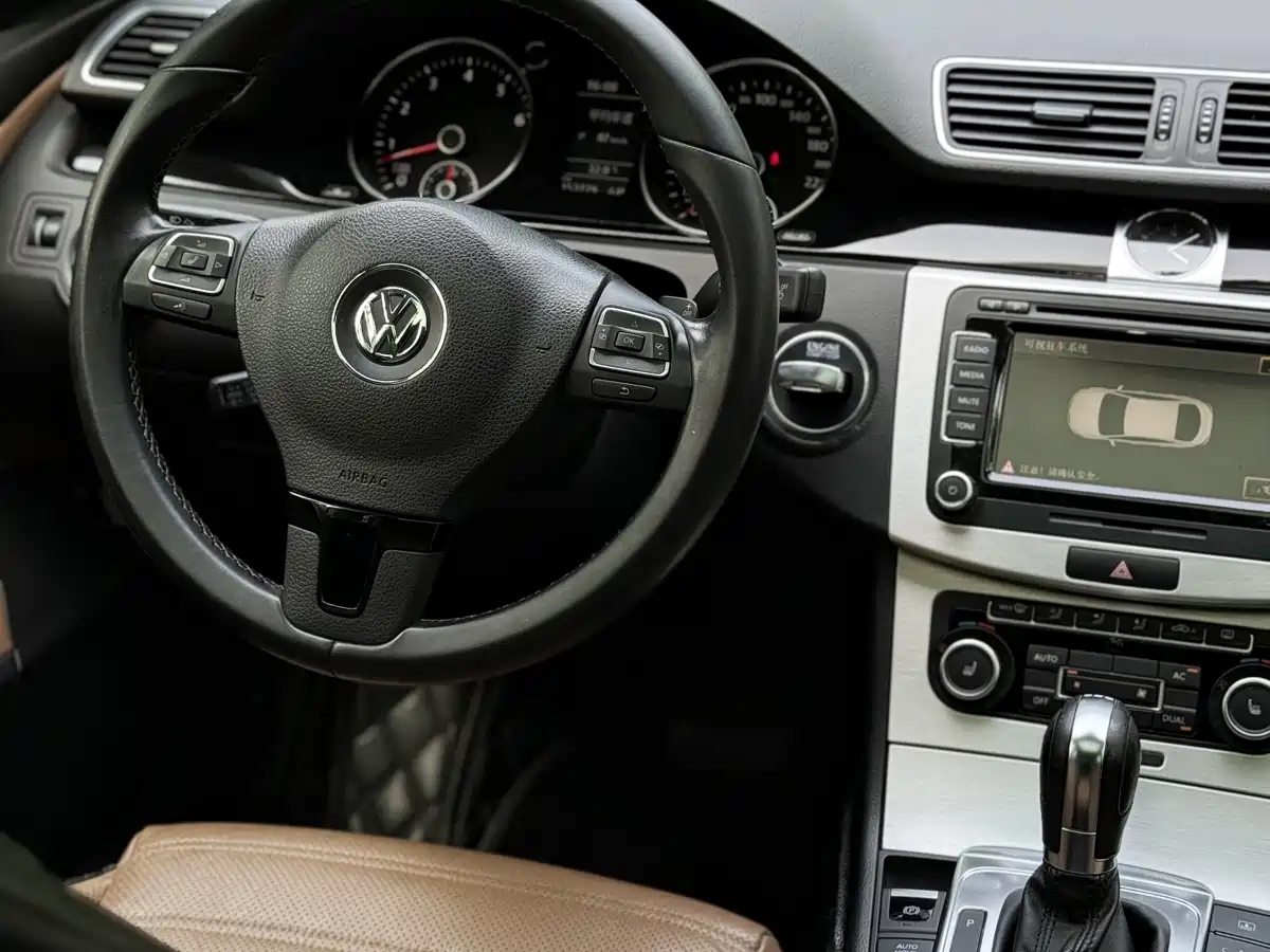 Volkswagen CC 2012 3.6FSI R-Line фото 8