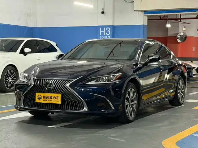 Lexus ES 2020 200 Luxury
