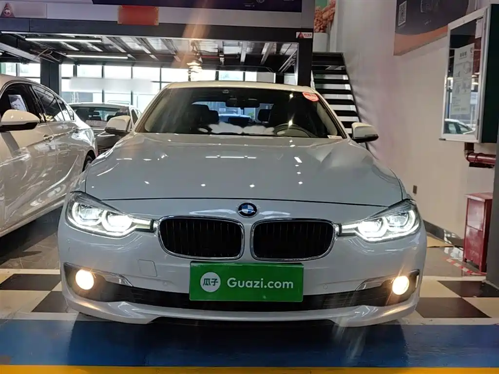 BMW 3 Series 2017 320Li Fashion фото 3