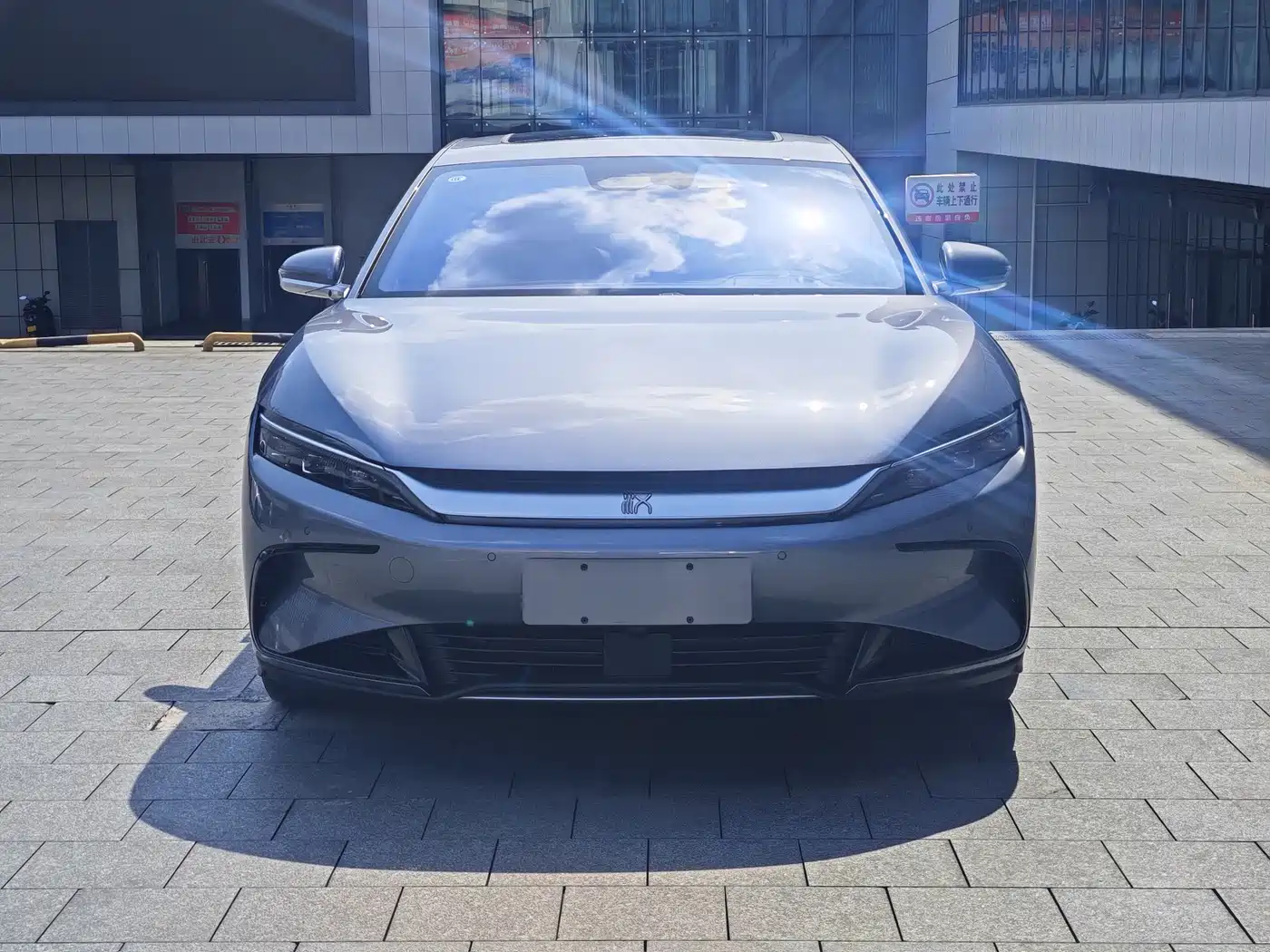 BYD Han 2024 EV Glory Edition 610KM AWD Celestial Eye Smart Driving фото 2