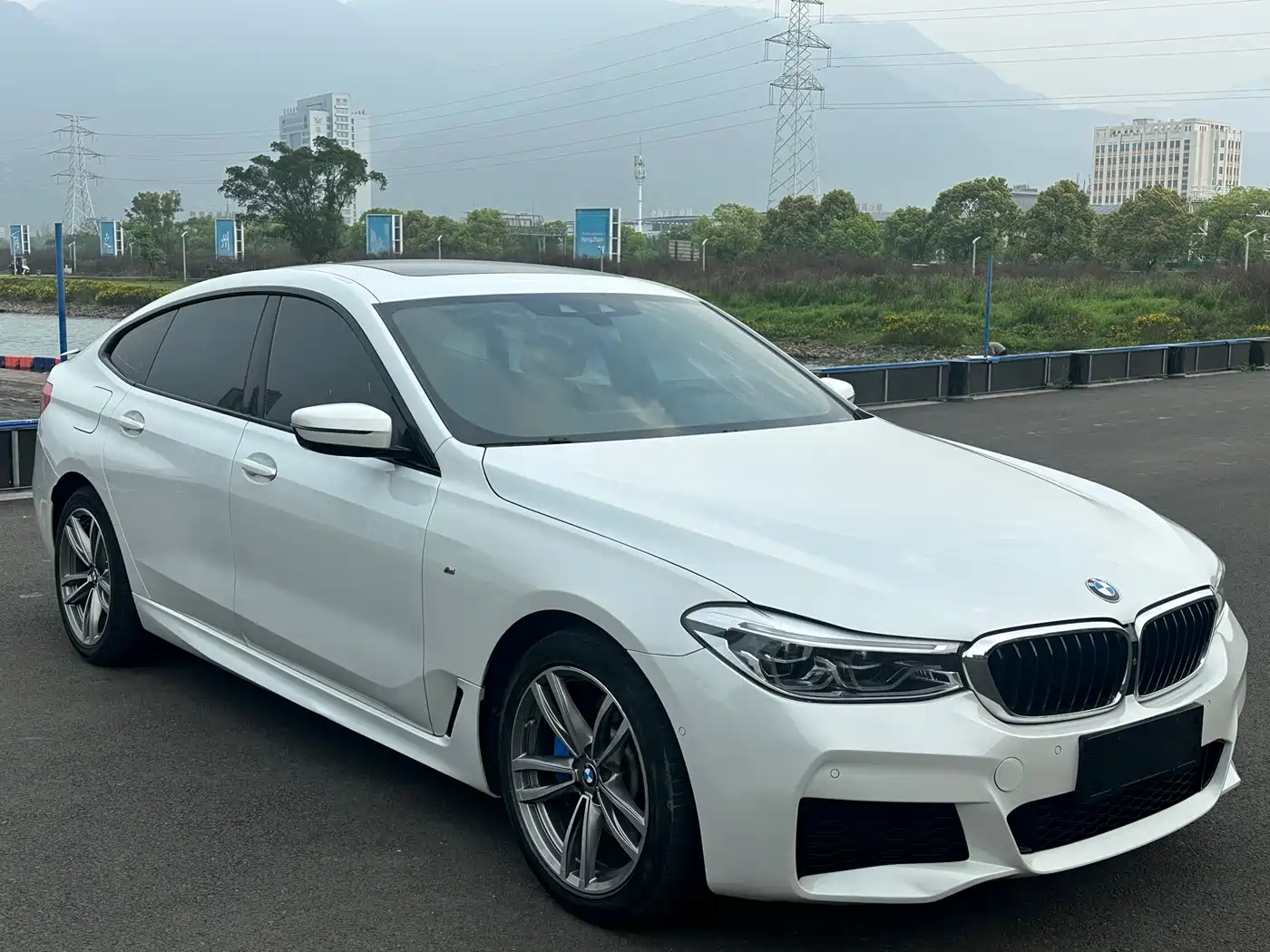 BMW 6 Series GT 2019 630i M Sport Package фото 3