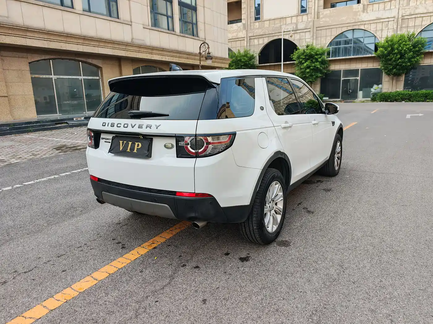 Land Rover Discovery Sport 2017 2.0T SE фото 15