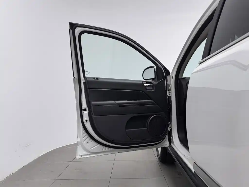 Jeep Compass (Import) 2013 2013 2.4L AWD Sport