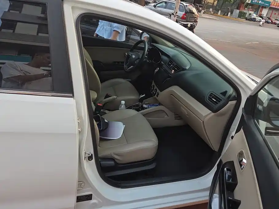 Kia K2 2012 2011 Sedan 1.6L AT Premium