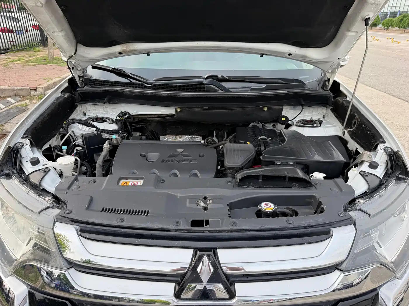 Mitsubishi Outlander 2018 2.4L 4WD Elite Edition 5-seater фото 34