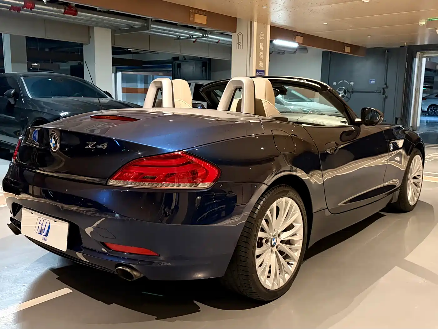 BMW Z4 2009 2010 sDrive35i Luxury Model
