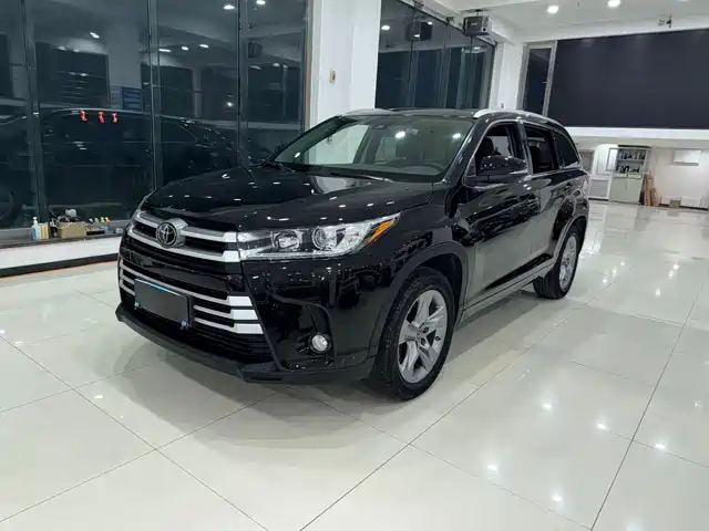 TOYOTA HIGHLANDER
