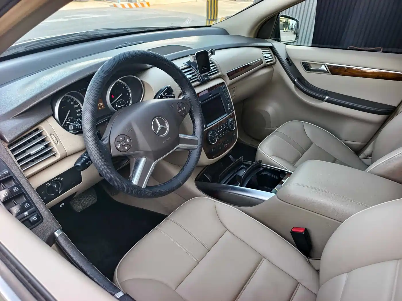 Mercedes-Benz R-Class 2011 R 350 L 4MATIC фото 5