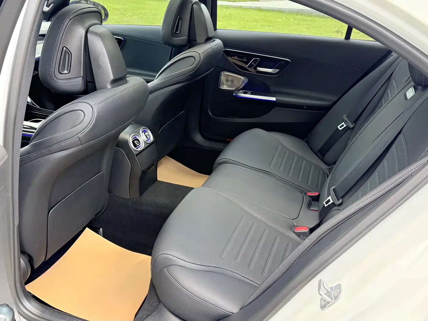 Mercedes-Benz C-Class 2024 C 260 L Night Edition Sport фото 8