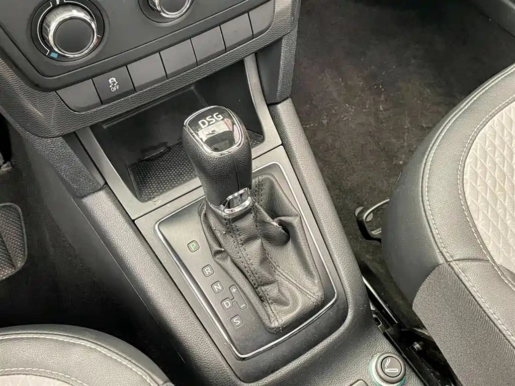 Škoda Yeti 2016 1.4TSI DSG Forward Edition фото 11