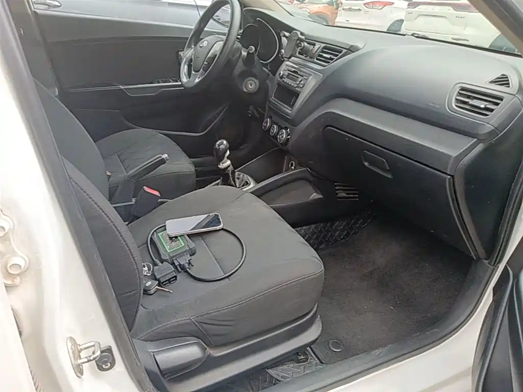 Kia K2 2015 Sedan 1.4L MT GLS фото 25