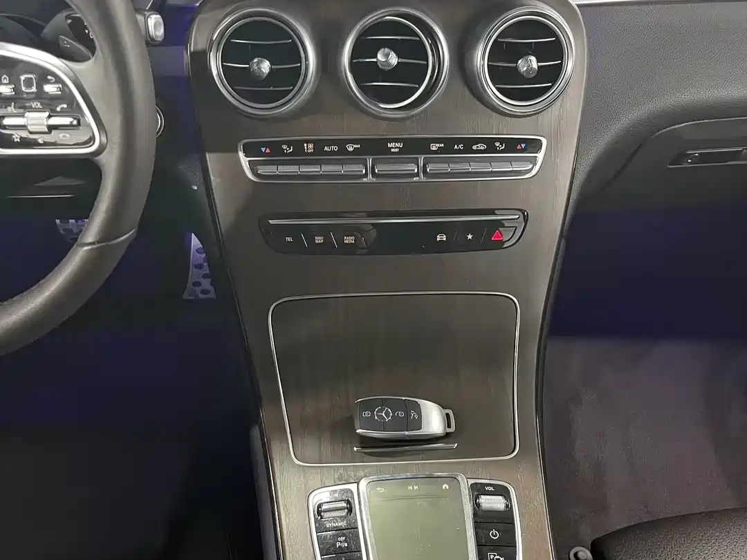 Mercedes-Benz GLC 2022 Model GLC 260 L 4MATIC Luxury Edition фото 9