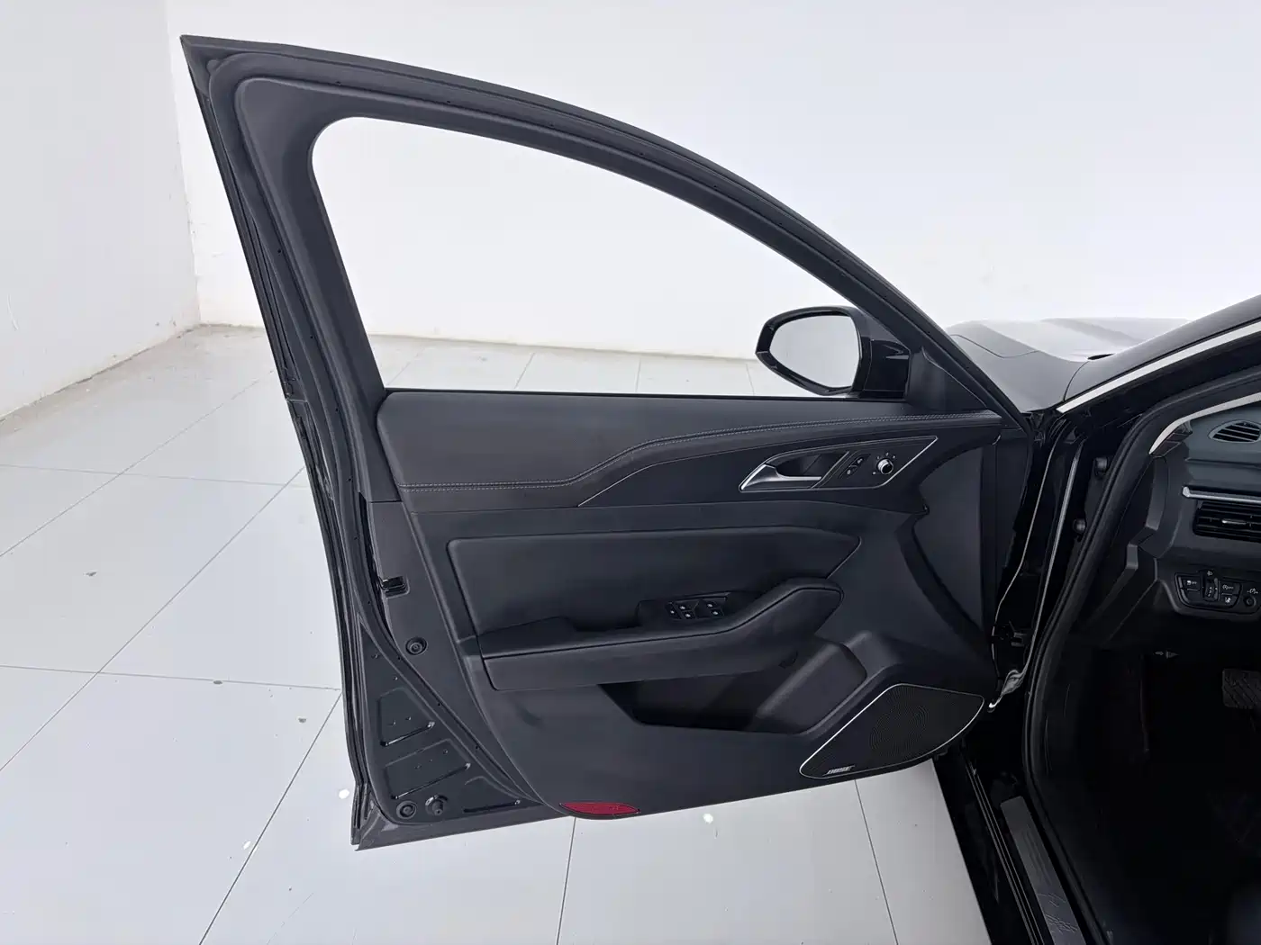 Hongqi H5 2022 Classic 1.8T Auto Smart Connect Flagship Enjoyment Edition фото 8
