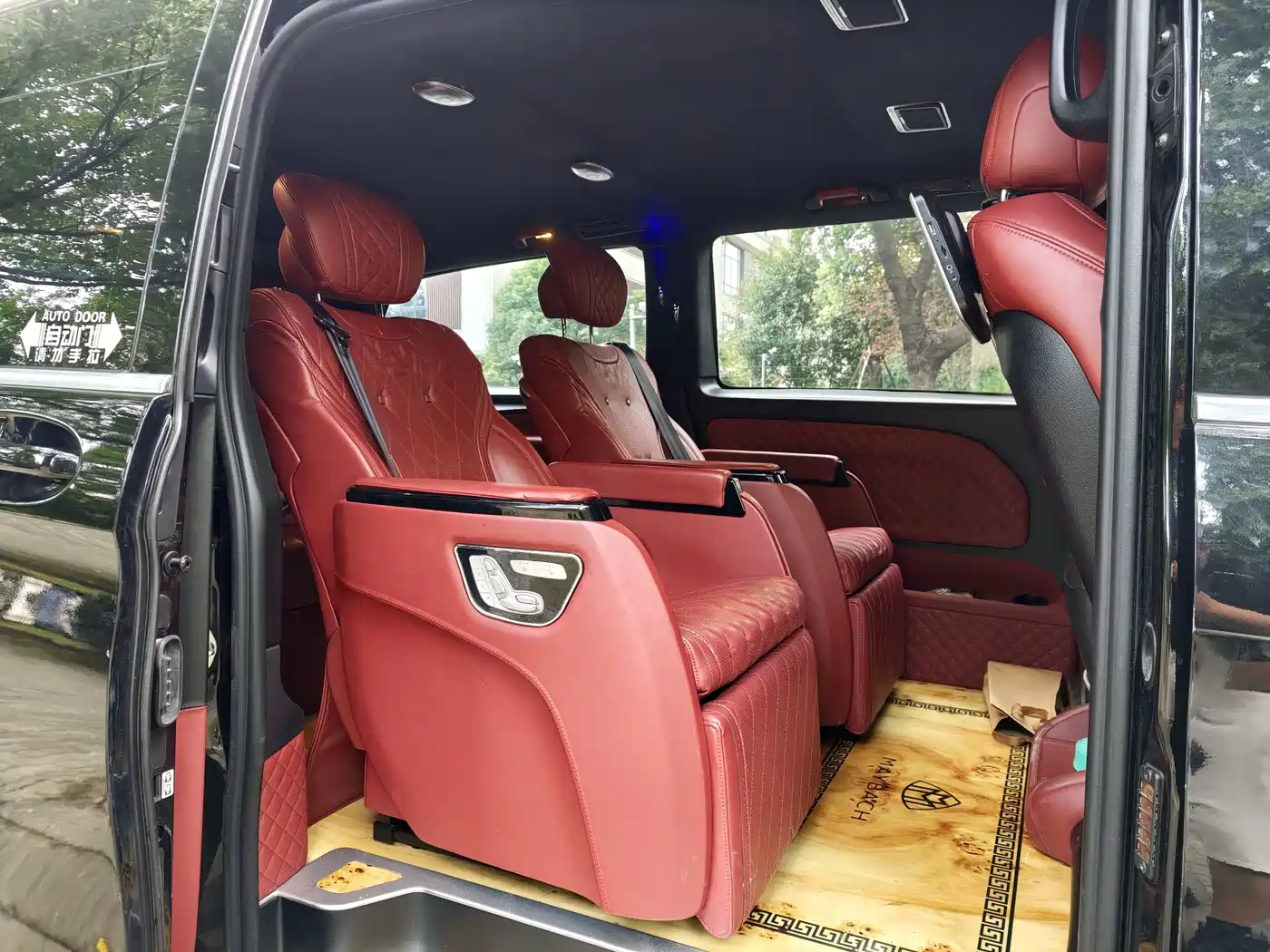 Mercedes-Benz Vito 2018 2.0T Business Edition China VI фото 7