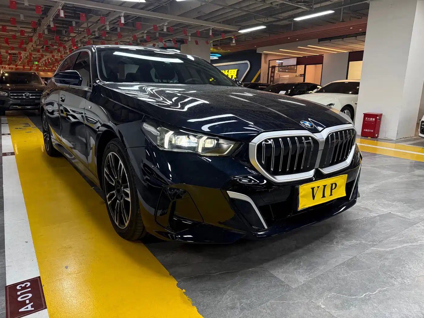 BMW 5 Series 2025 525Li M Sport Package фото 3