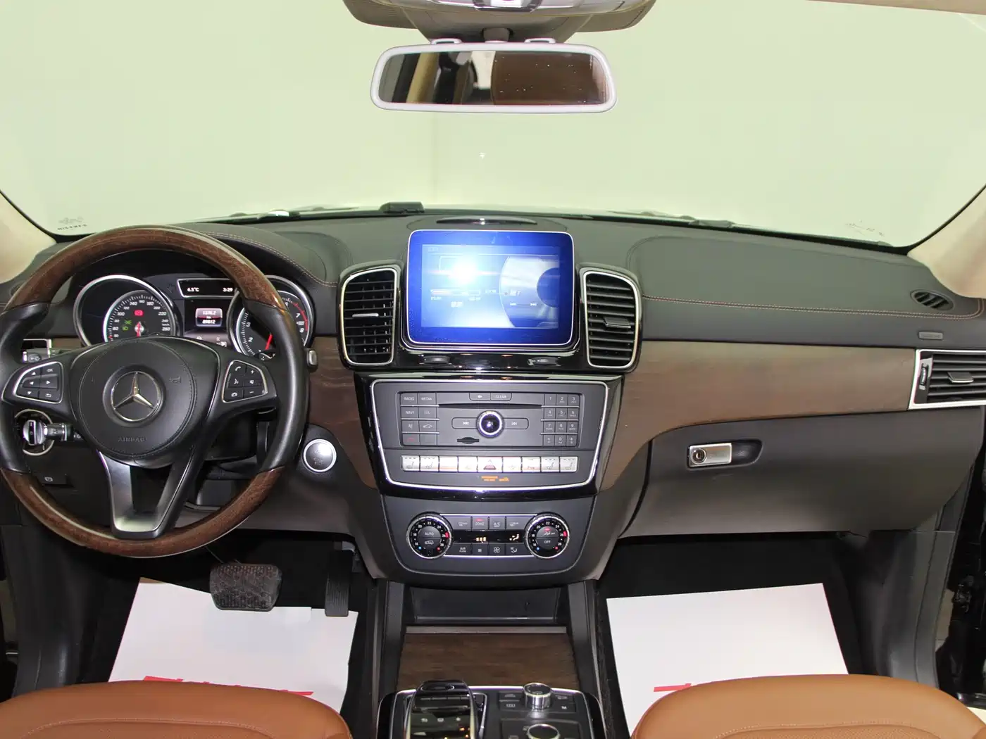 Mercedes-Benz GLS 2016 GLS 500 4MATIC фото 13