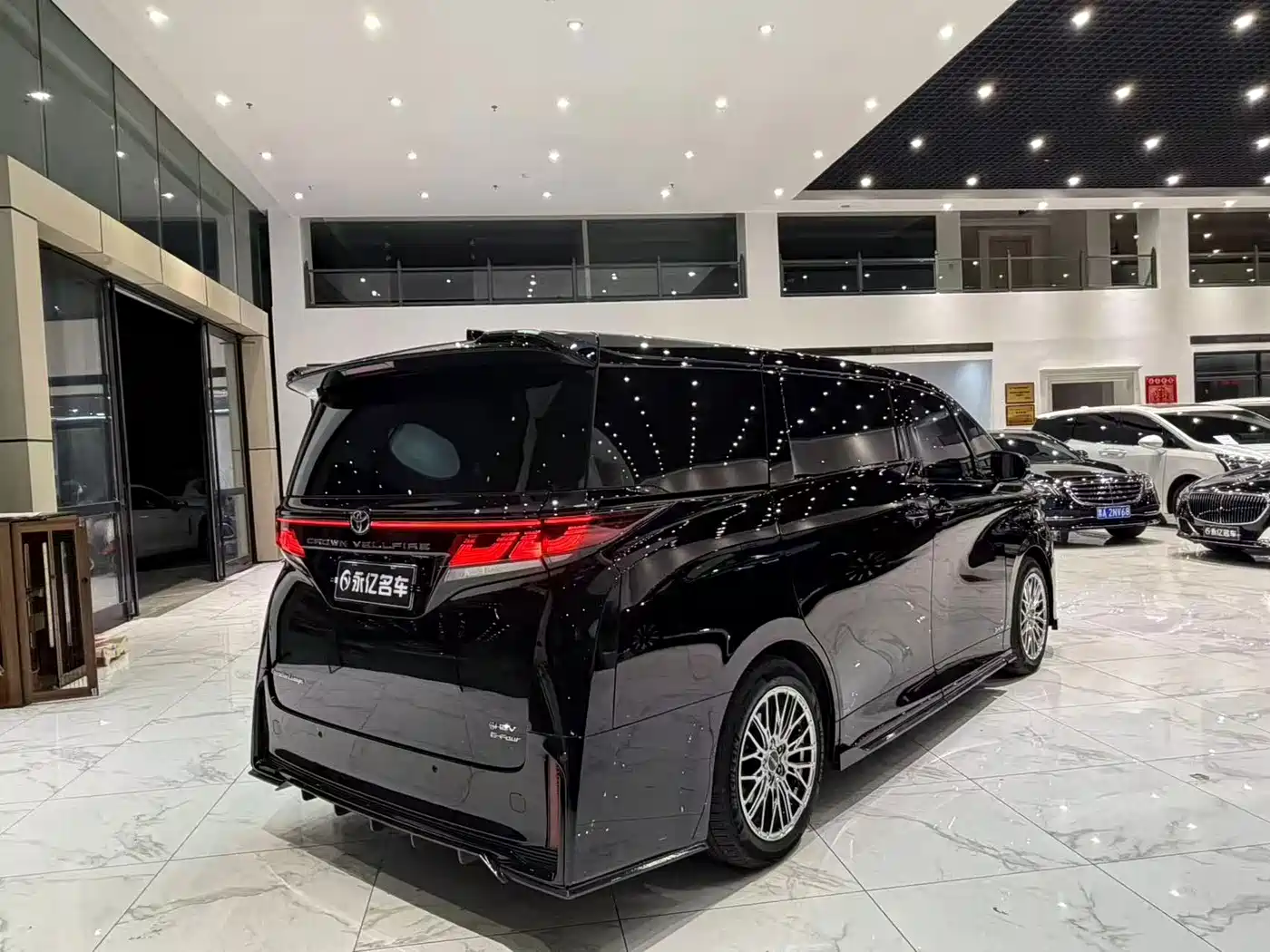 Toyota Vellfire 2024 2023 Crown Hybrid 2.5L HV Ultimate
